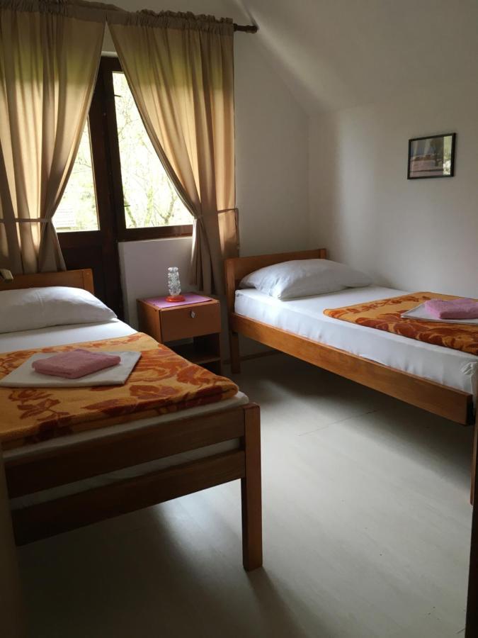 Domacinstvo Ubovic Villa Sipovo ภายนอก รูปภาพ